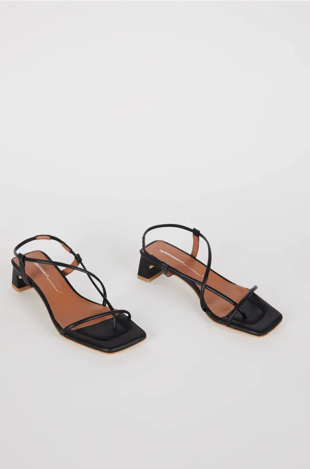 Anca  Sandal