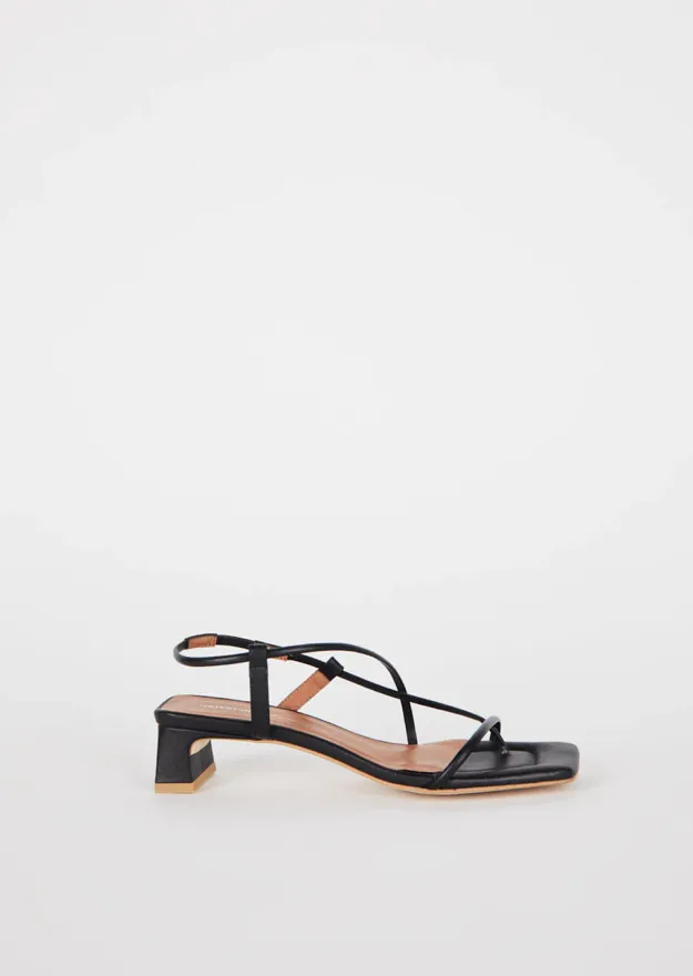 Anca  Sandal