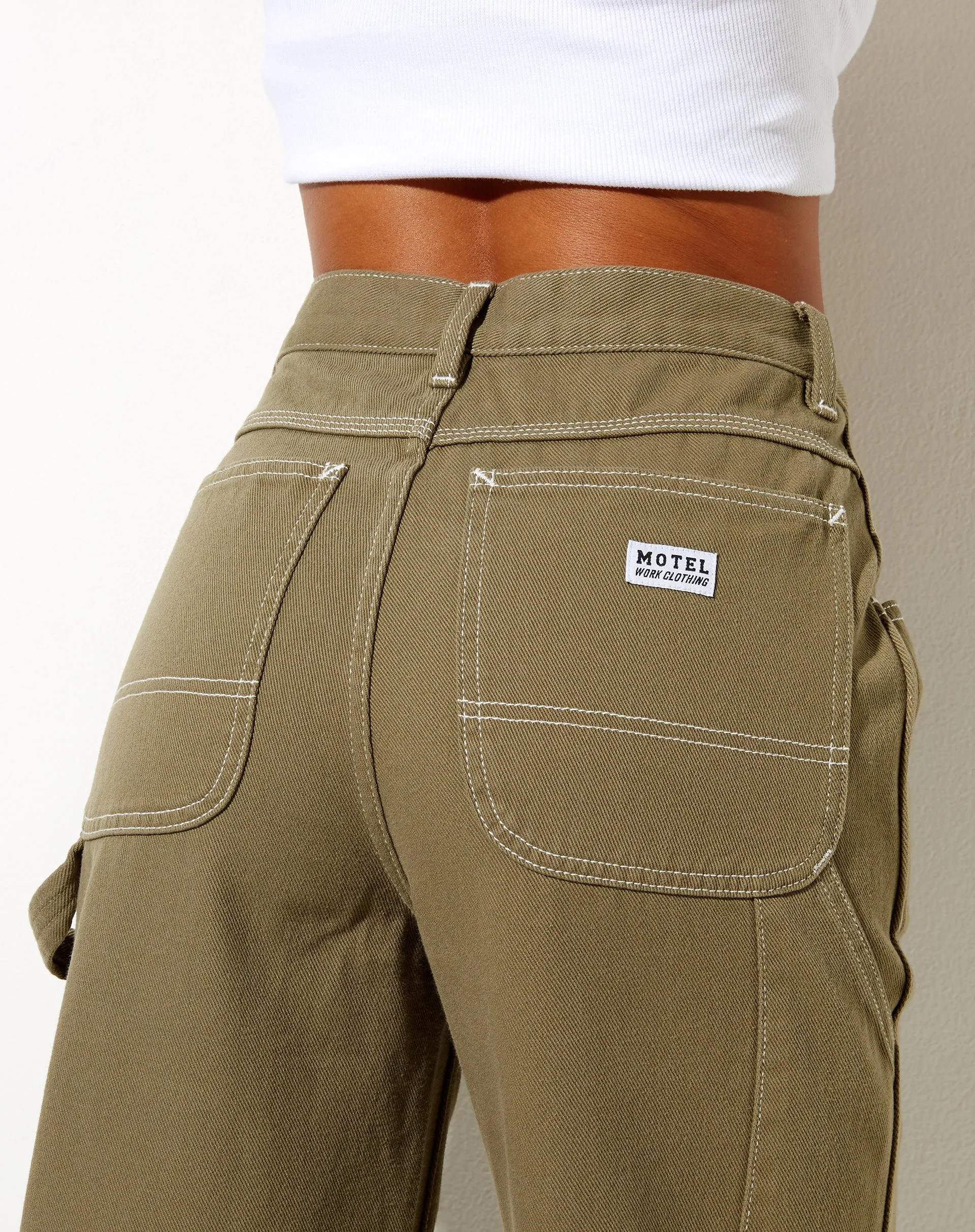 Carpenter Parallel Jeans in Khaki