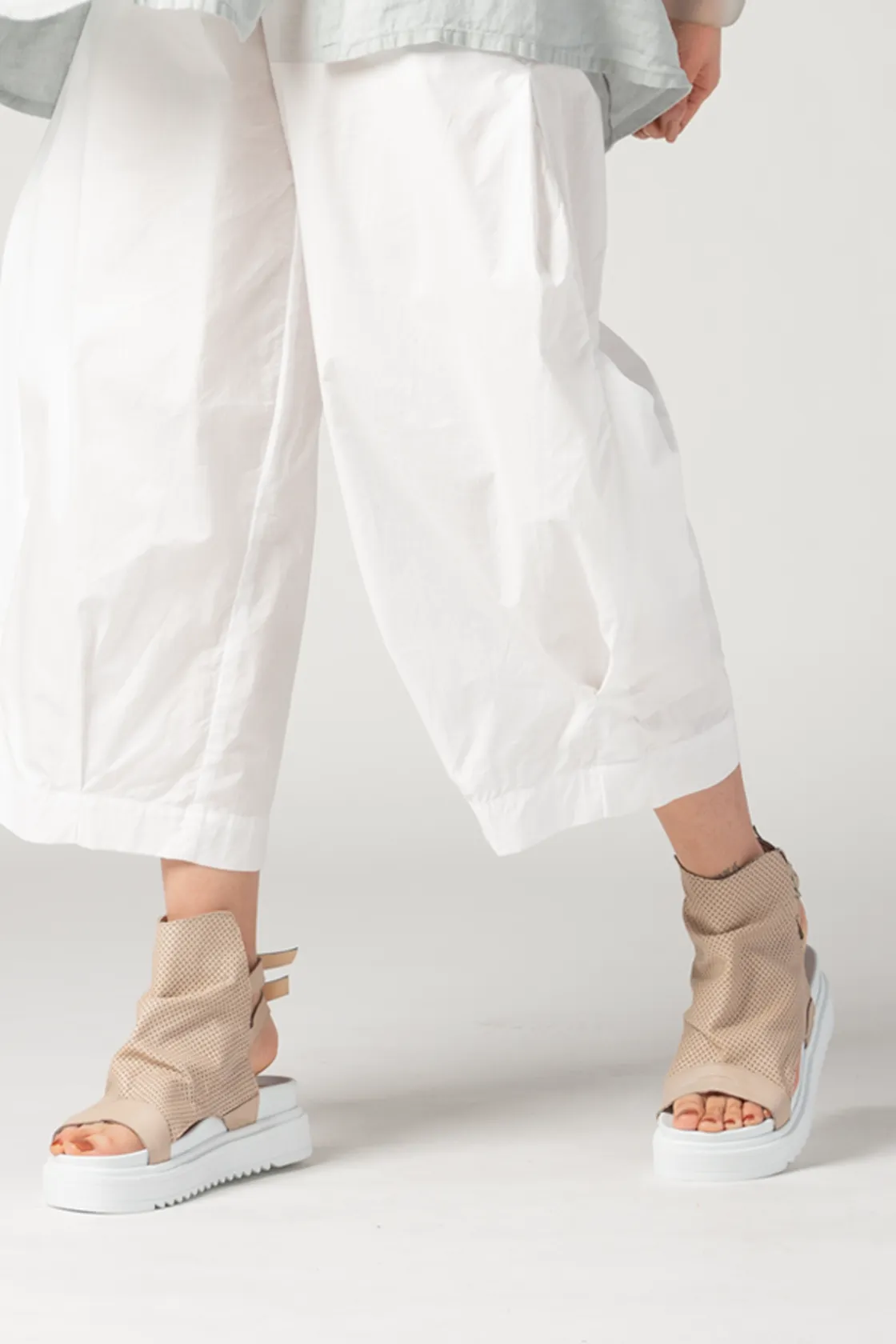 LUUKAA Sandal in Beige