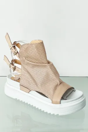 LUUKAA Sandal in Beige