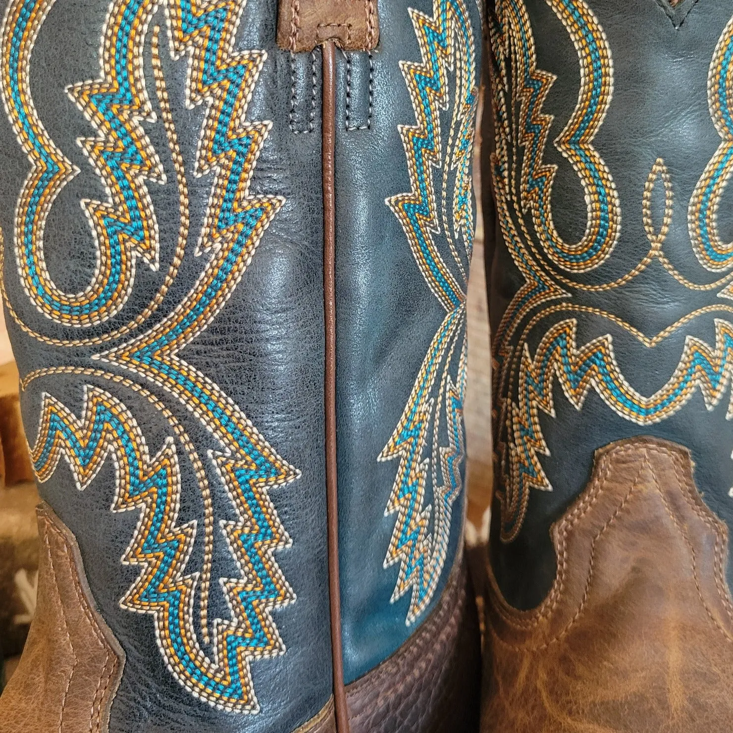 Men's Leather Boots "Futurity Cashout" by Ariat  10053756