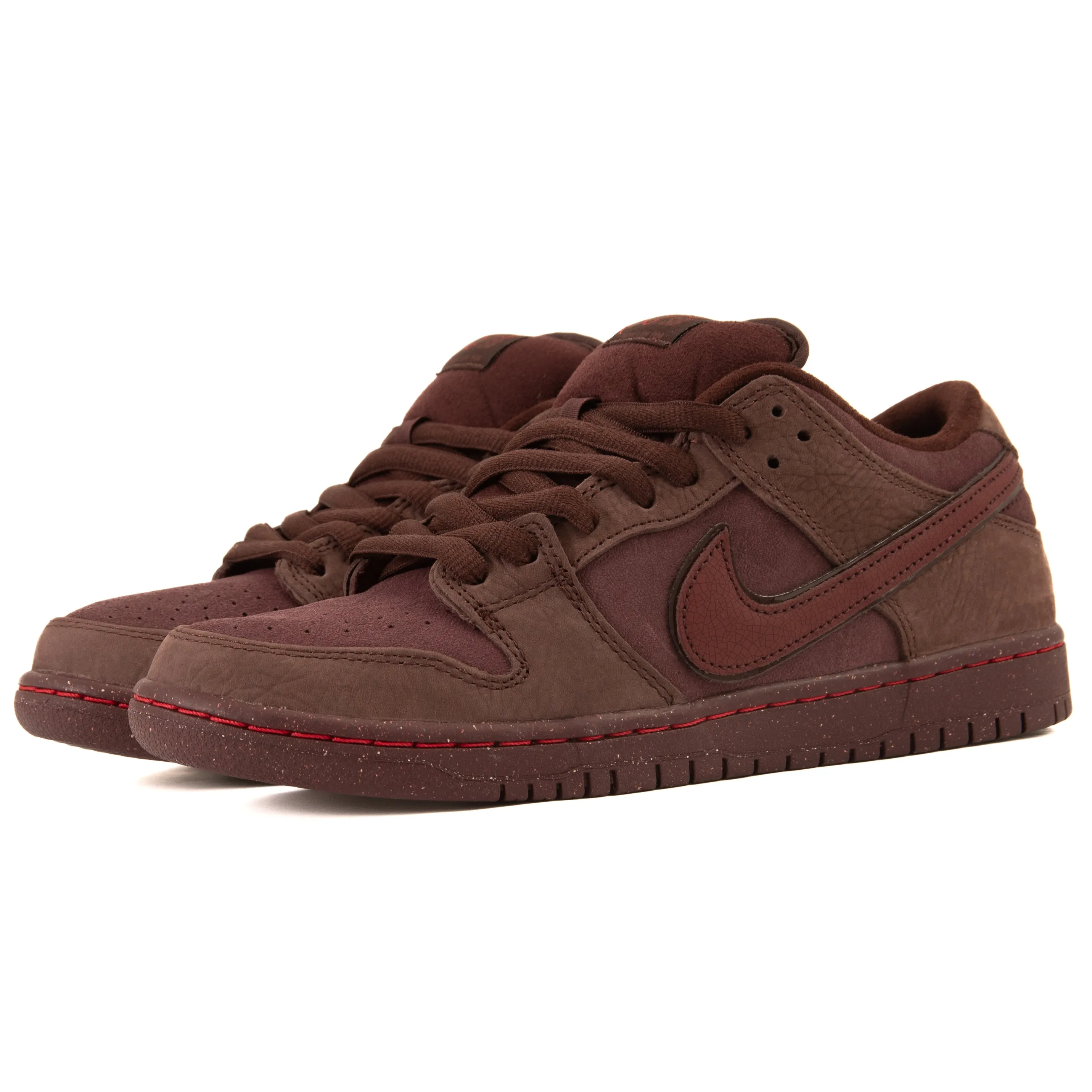 Nike SB - Dunk Low Pro (Burgundy Crush/Dark Team Red/Earth/Dark Pony/University Red/Earth) 2