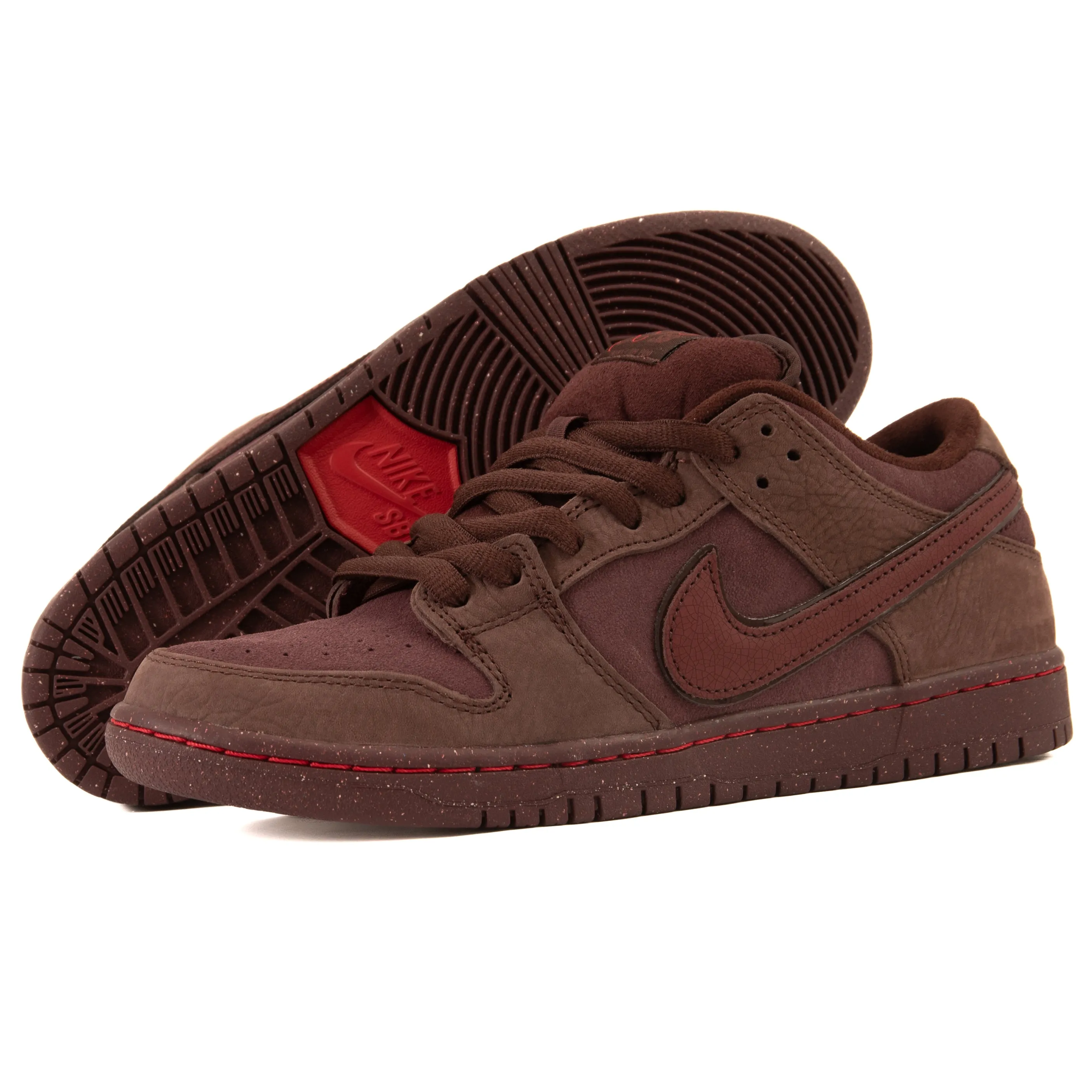 Nike SB - Dunk Low Pro (Burgundy Crush/Dark Team Red/Earth/Dark Pony/University Red/Earth) 2