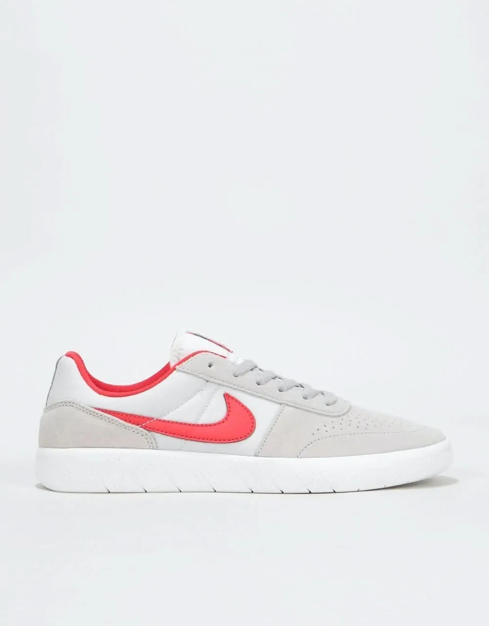 Nike SB Team Classic Skate Shoes - Atmosphere Grey/University Red-Vast