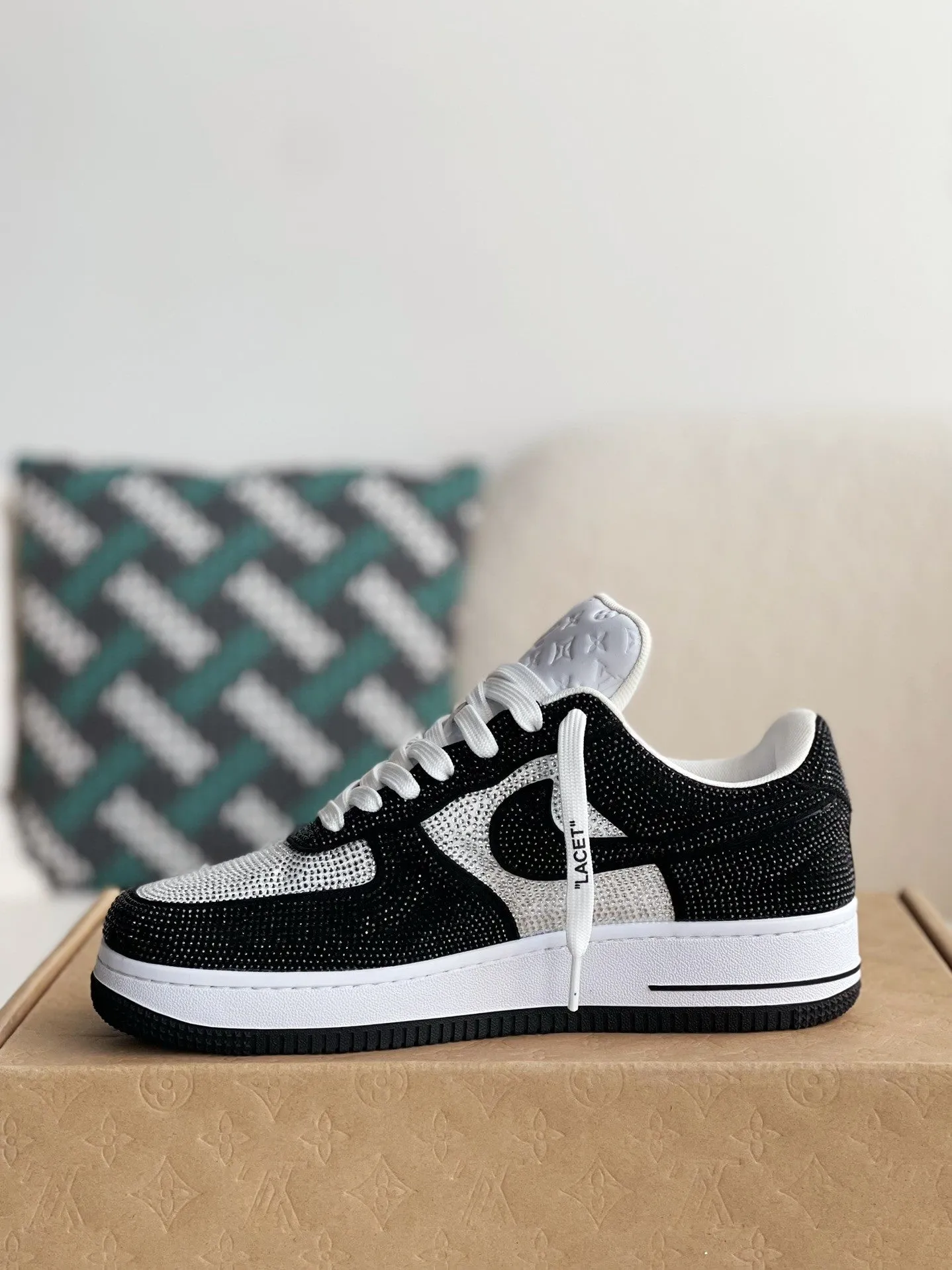 Nike x Louis Vuitton LV Air Force 1 Trainer Black White Rhinestone Sneakers