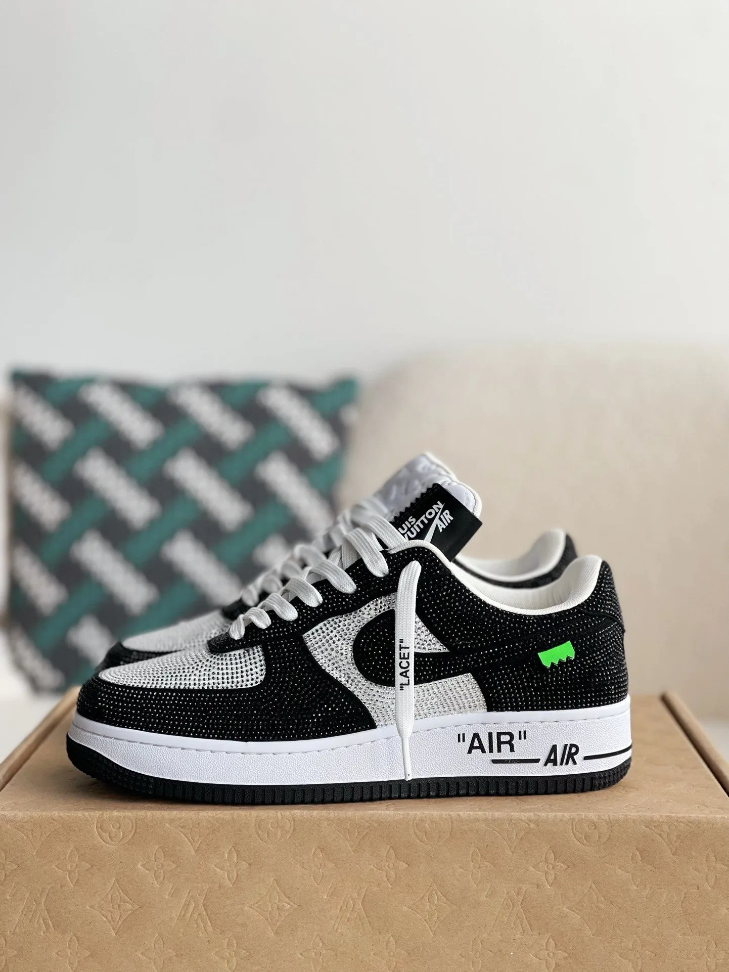 Nike x Louis Vuitton LV Air Force 1 Trainer Black White Rhinestone Sneakers