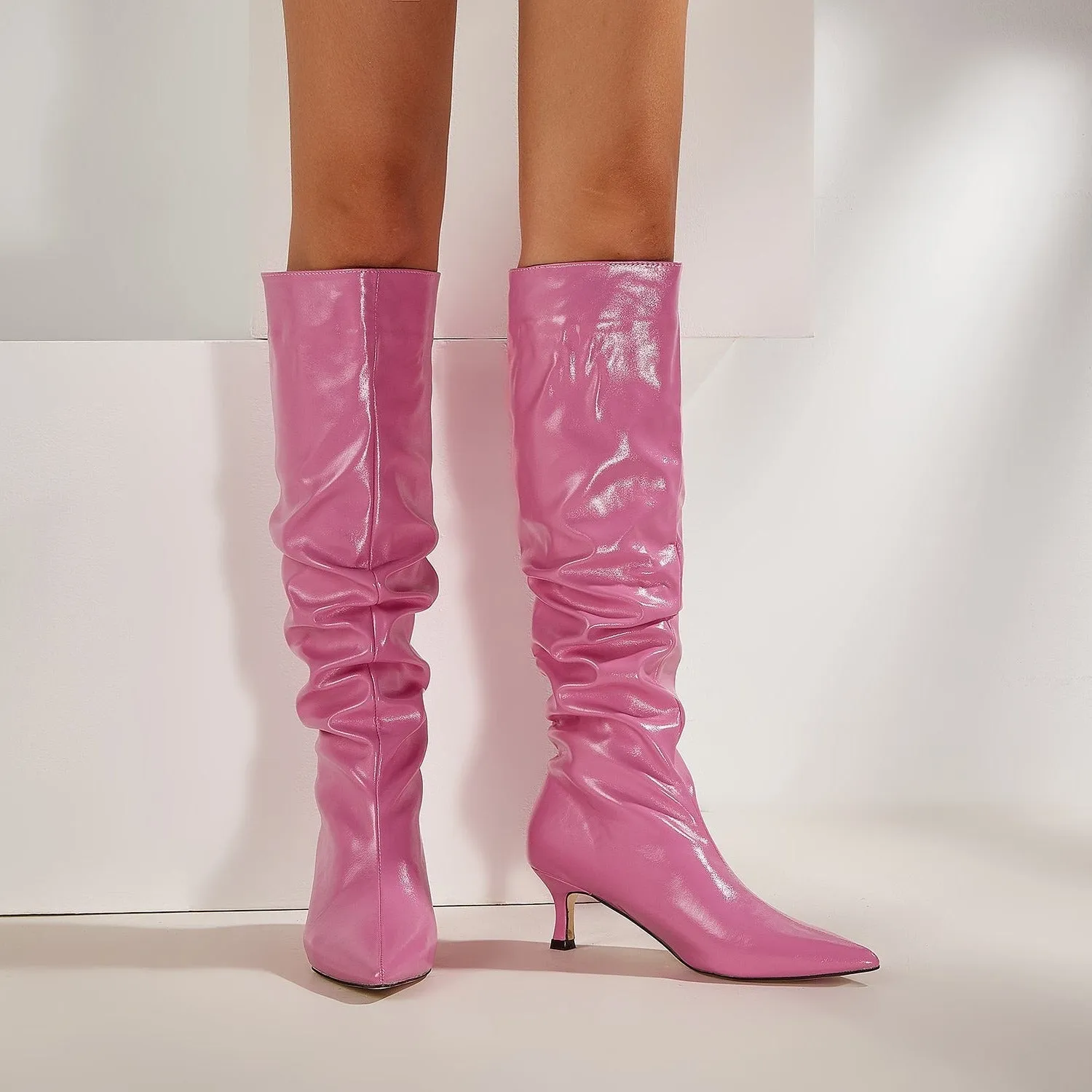 Pleated Design Pointed Toe Boots