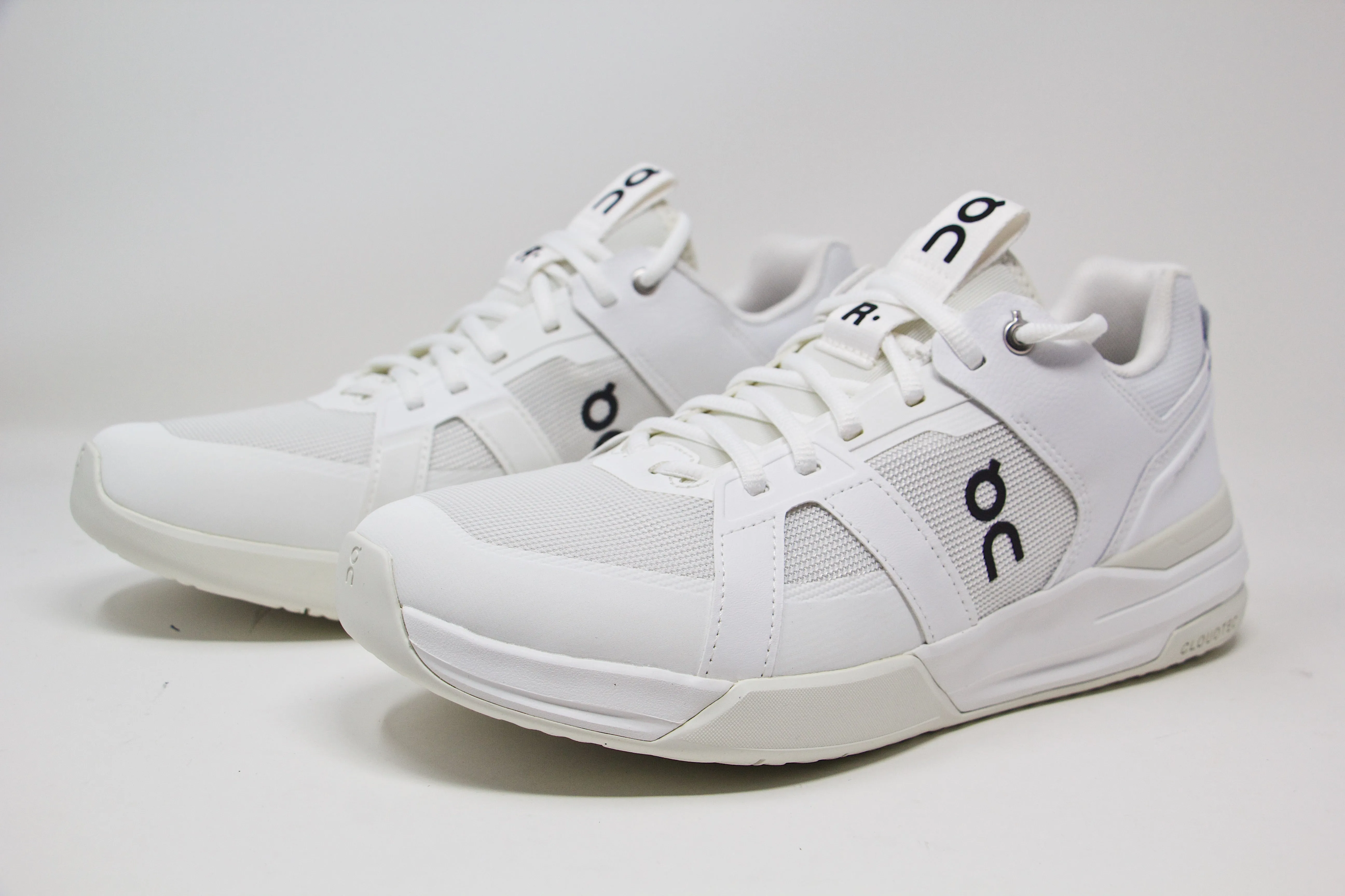 The Roger Clubhouse Pro Mens All Court Tennis Shoe