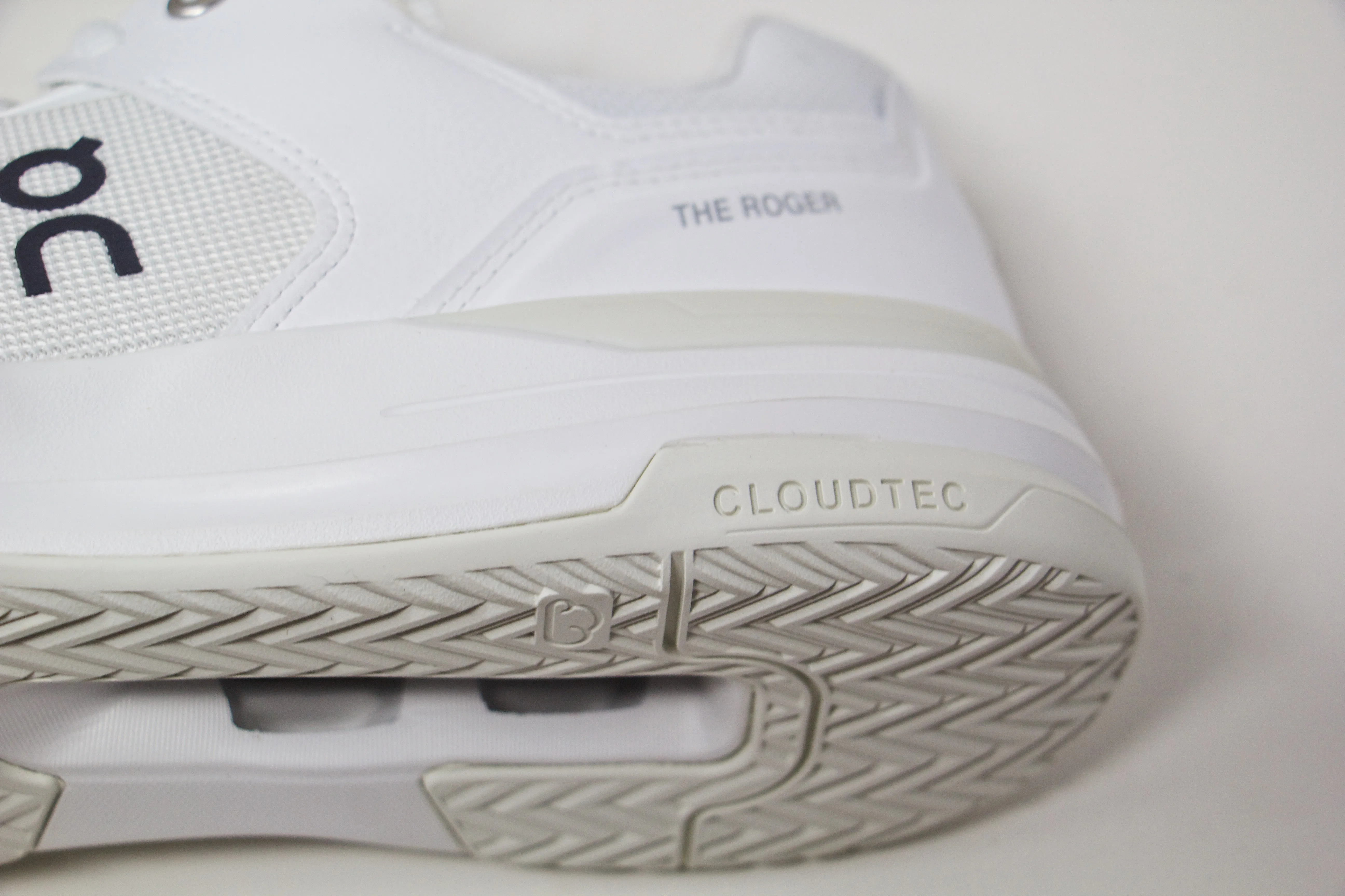 The Roger Clubhouse Pro Mens All Court Tennis Shoe