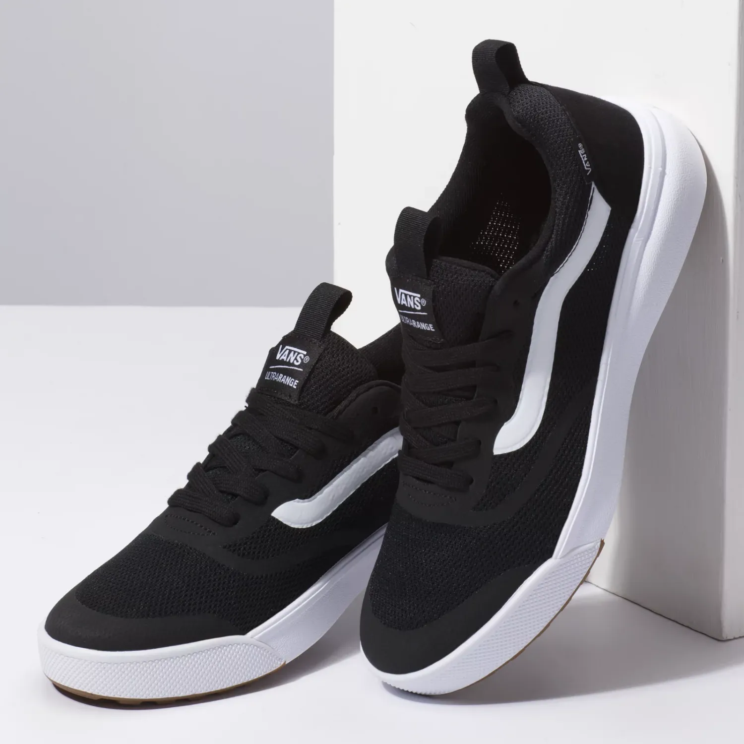 Vans Ultrarange Rapidweld Black/White Men's Shoes