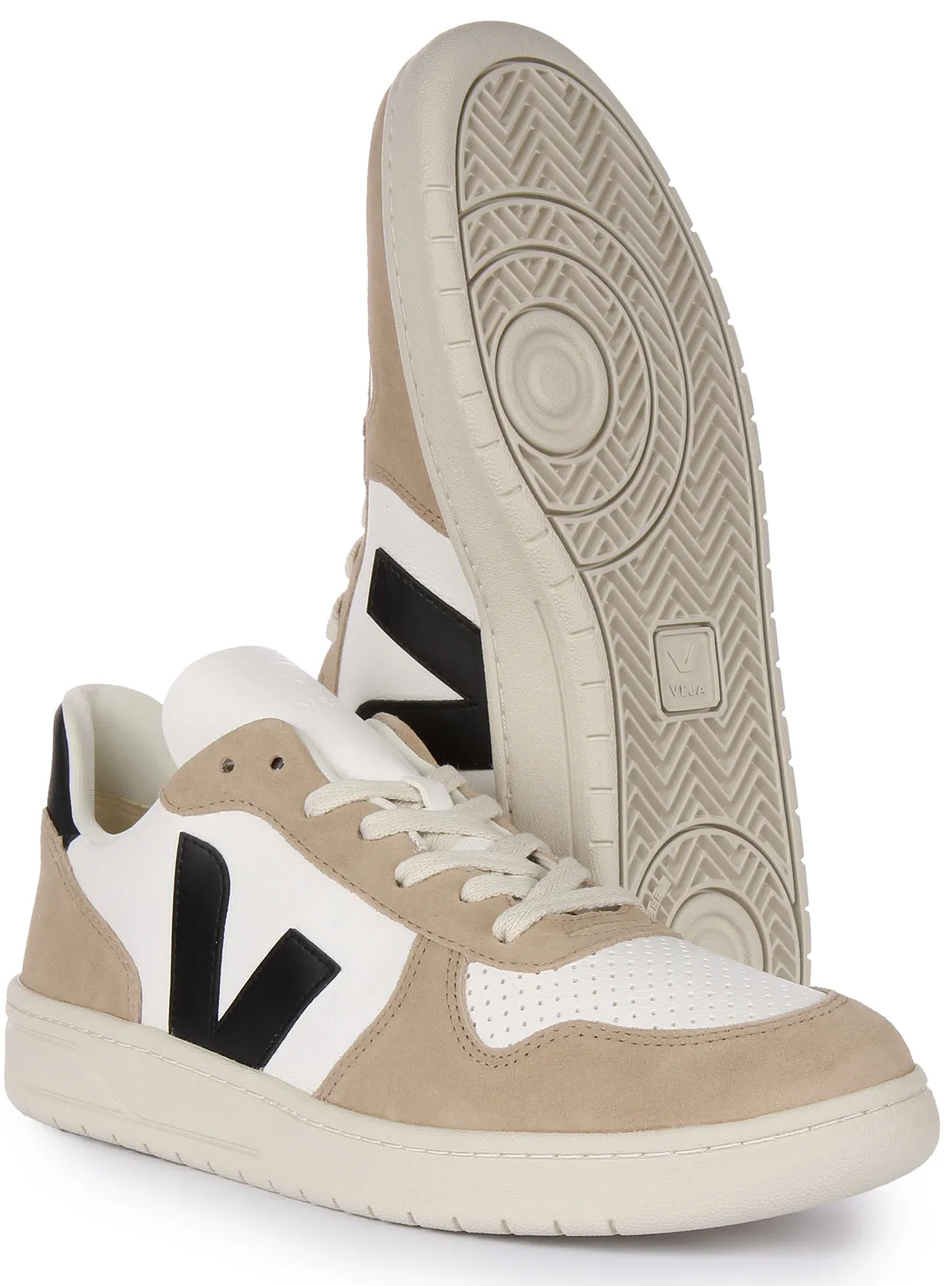 Veja V 10 Chromefree In White Black For Men